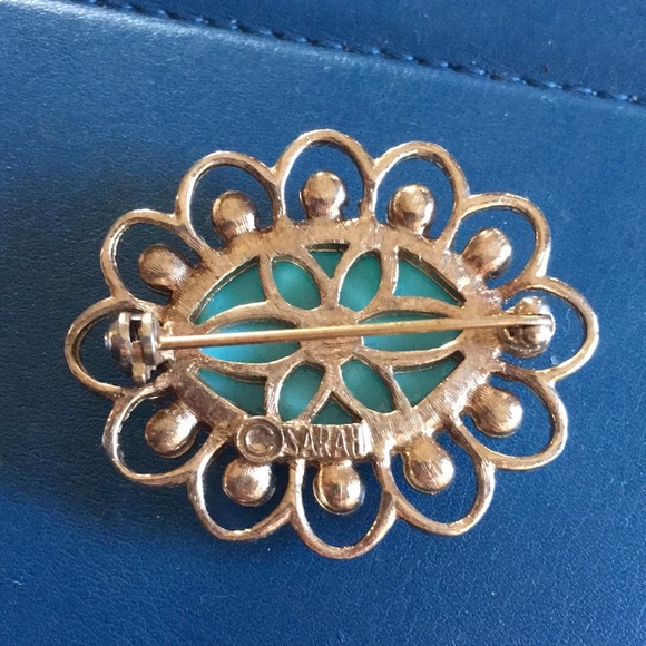 Turquoise & Pearl Brooch - Picture 2 of 2